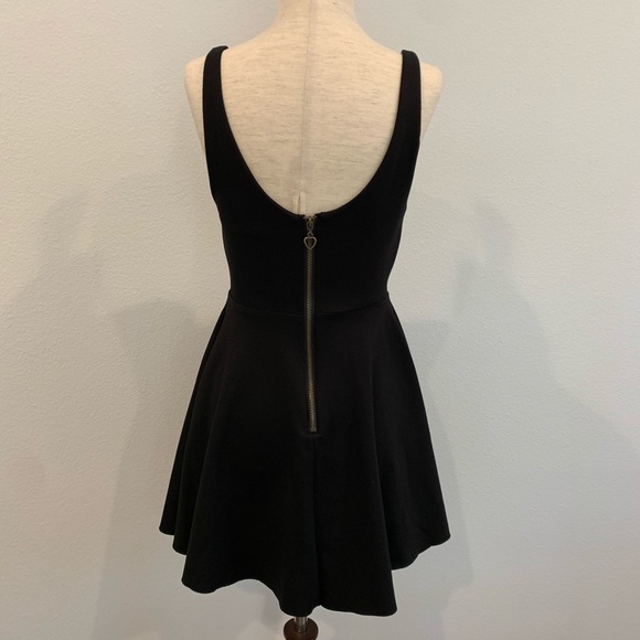 Urban Outfitters Black Fit and Flare Mini Dress - Picture 4 of 7